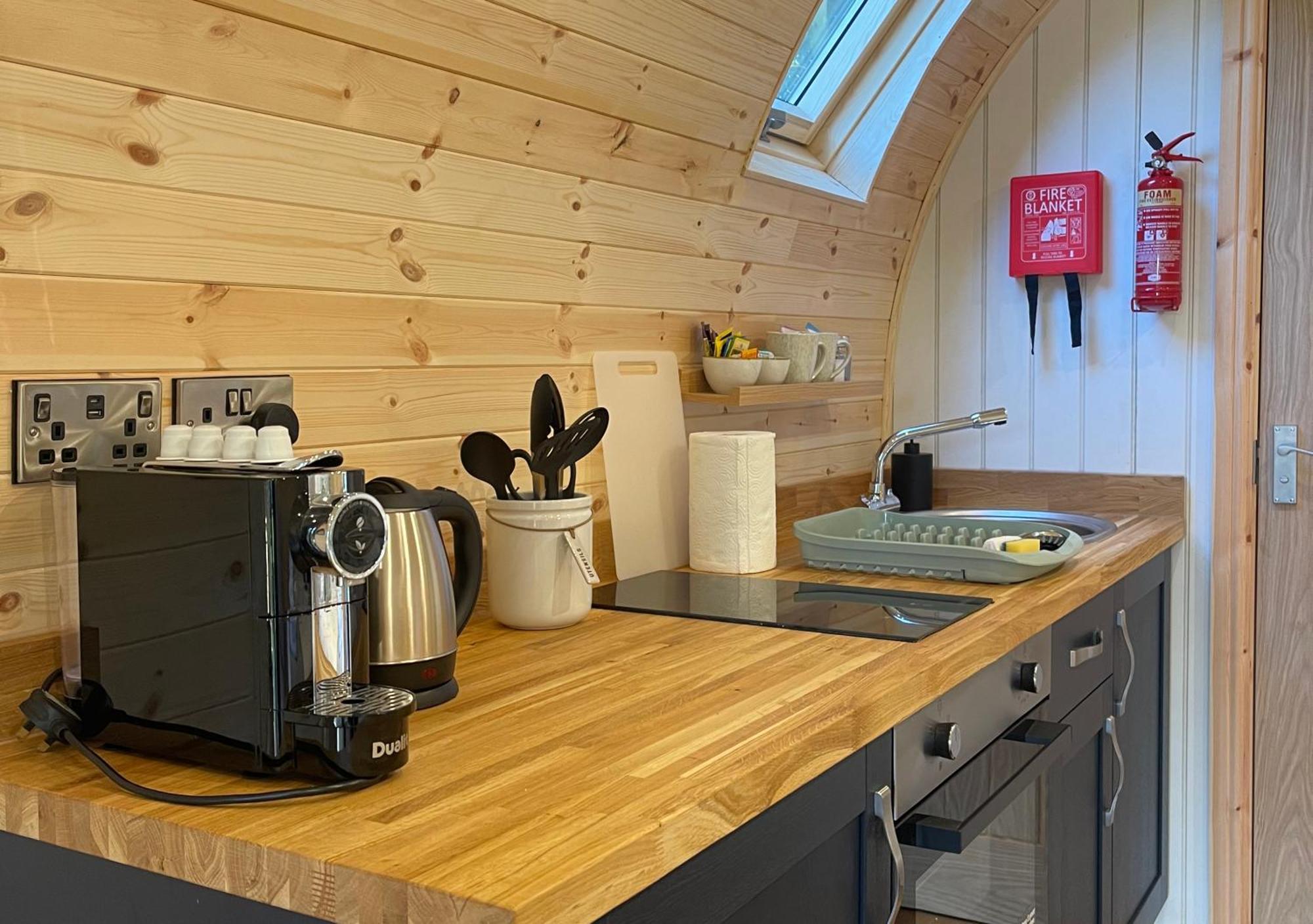 Great Hallingbury Lodges Экстерьер фото
