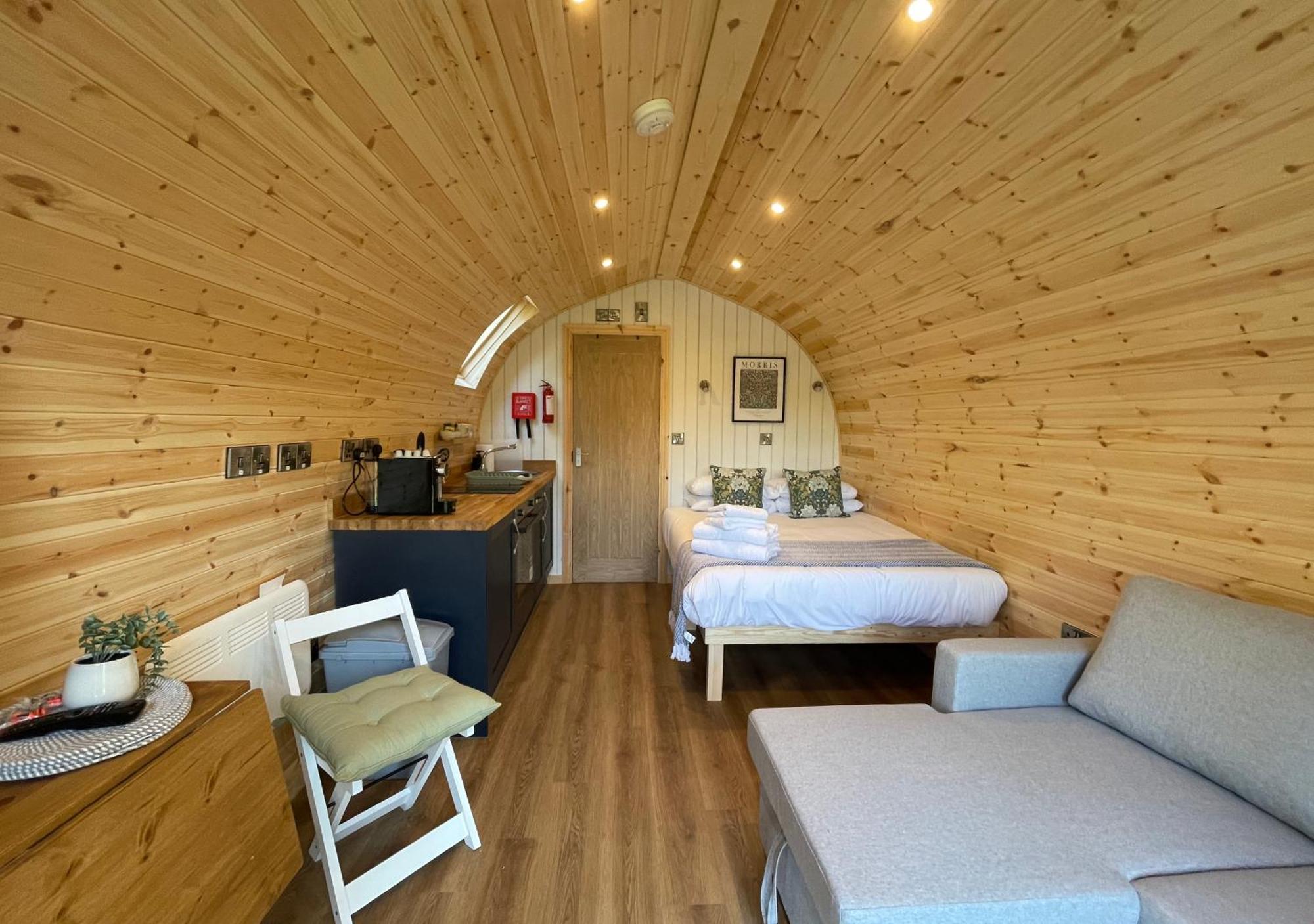 Great Hallingbury Lodges Экстерьер фото
