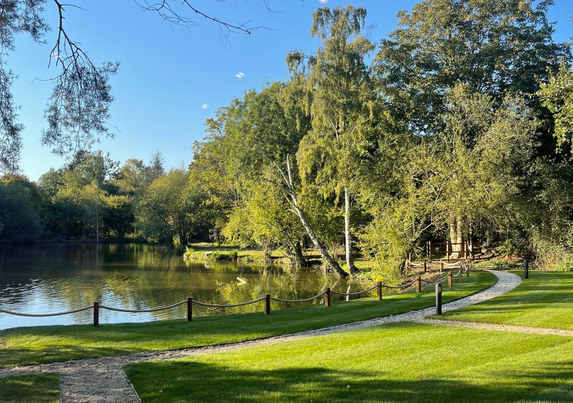 Great Hallingbury Lodges Экстерьер фото